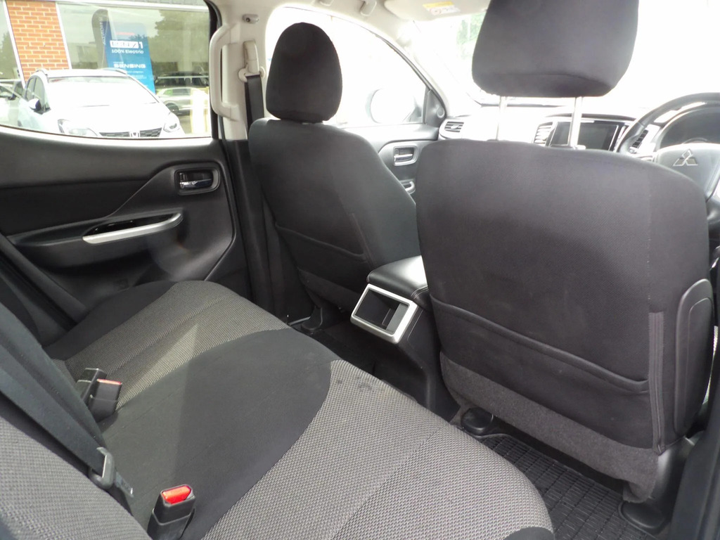 Mitsubishi L200 Double Cab Di-d 150 Barbarian 4Wd Grey #14