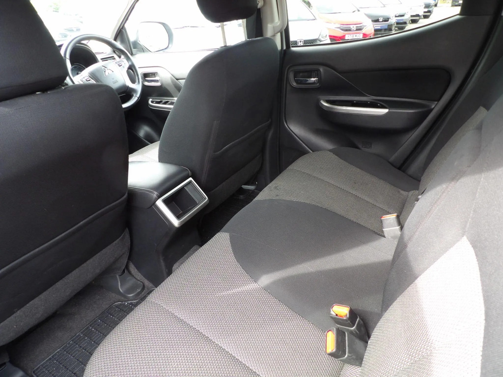 Mitsubishi L200 Double Cab Di-d 150 Barbarian 4Wd Grey #13