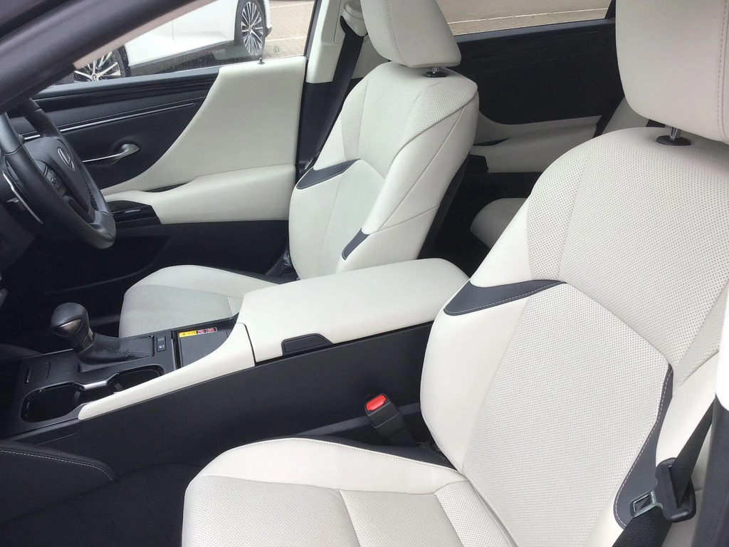 Lexus ES 300H 2.5 Takumi Cvt Silver #11