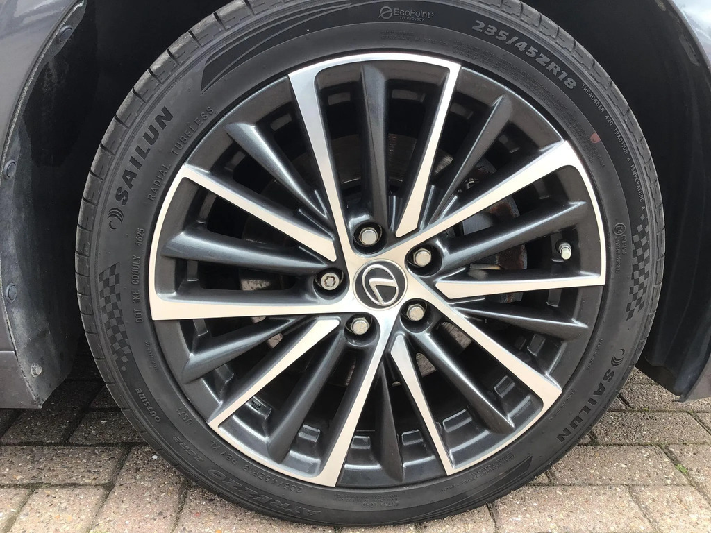 Lexus ES 300H 2.5 Takumi Cvt Silver #8