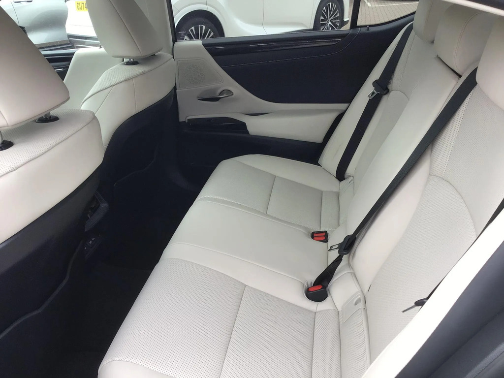 Lexus ES 300H 2.5 Takumi Cvt Silver #17