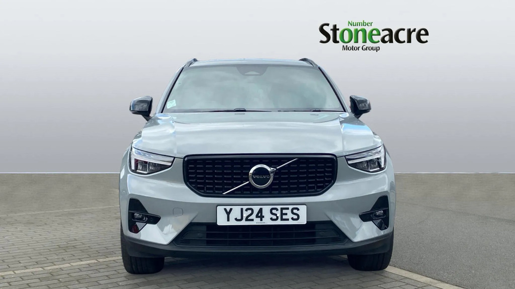 Volvo XC40 2.0 B3p Plus Dark #2