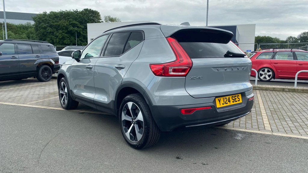 Volvo XC40 2.0 B3p Plus Dark #4