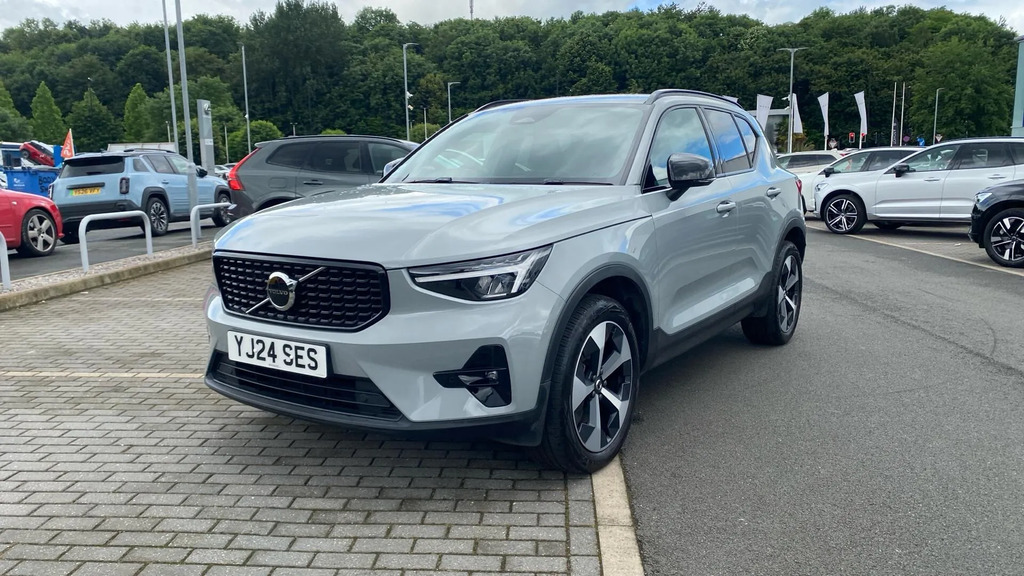 Volvo XC40 2.0 B3p Plus Dark #3