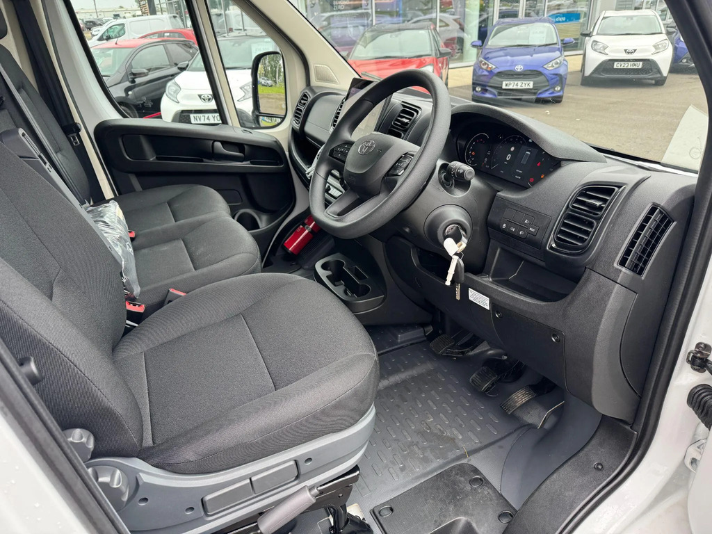 Toyota PROACE 42 110Kwh Icon Long Panel Van L3 H3  #7