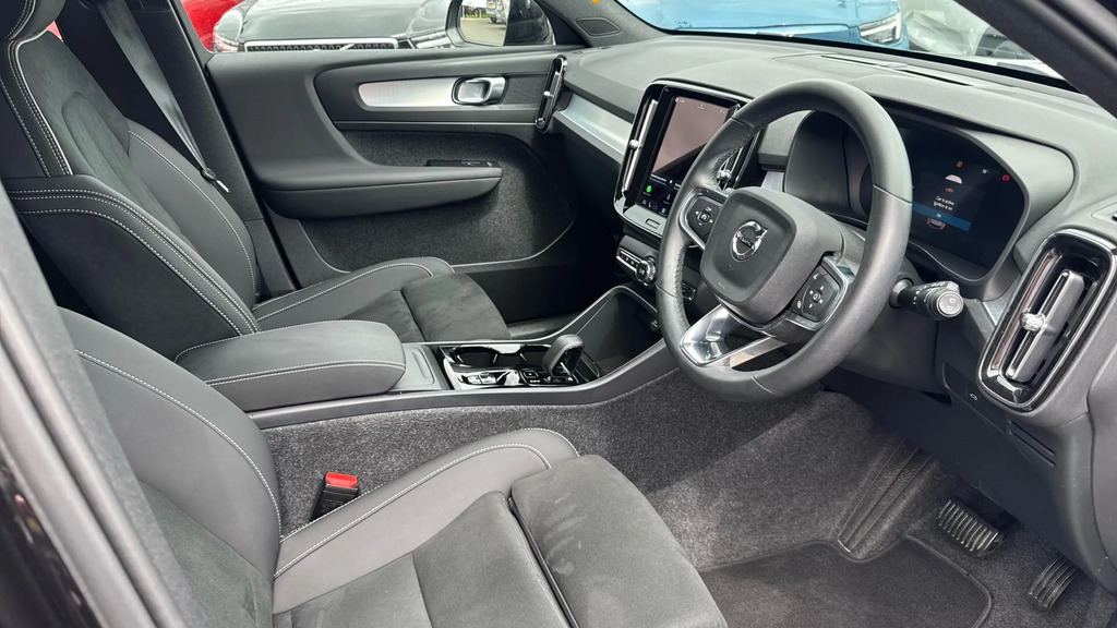 Volvo XC40 2.0 B4 Mhev Plus Black Edition Dct Euro 6 S #4