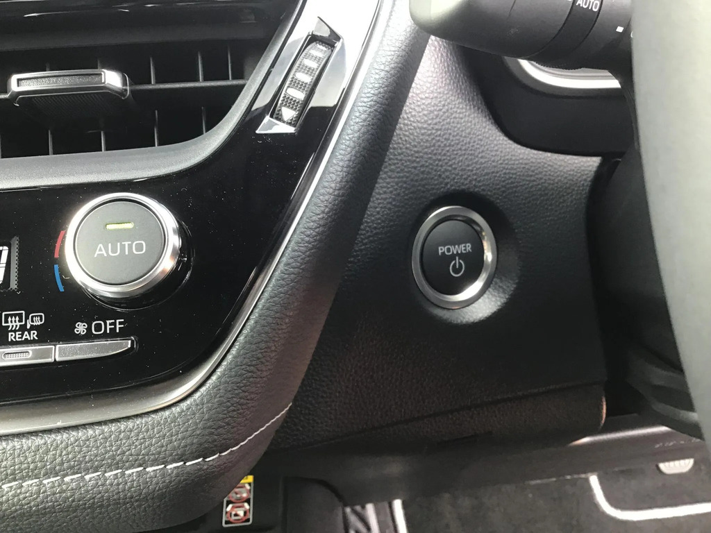 Toyota Corolla 1.8 Hybrid Excel Cvt  #9