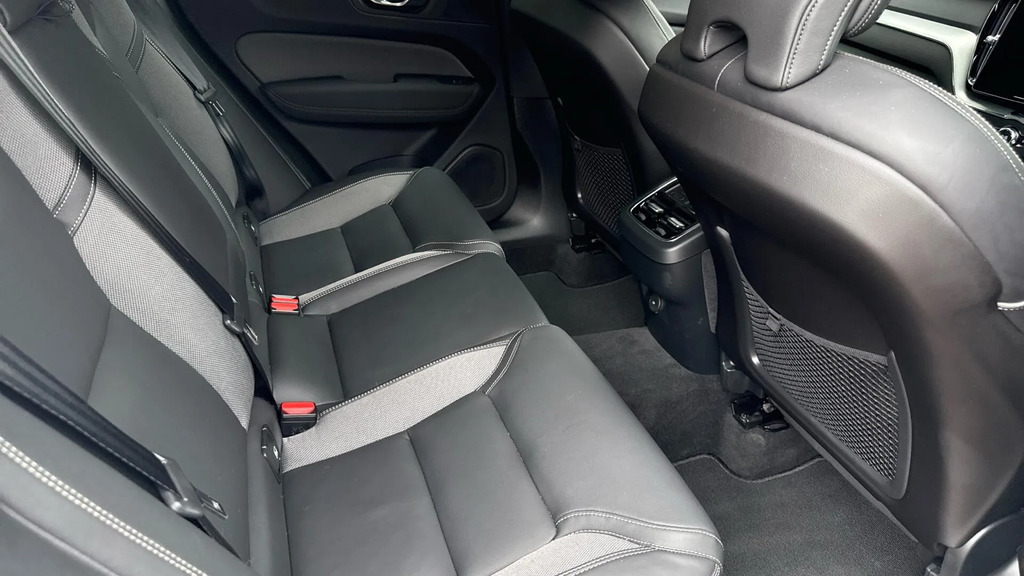 Volvo XC60 2.0 B5 Mhev Plus Black Edition Awd Euro 6 S  #6