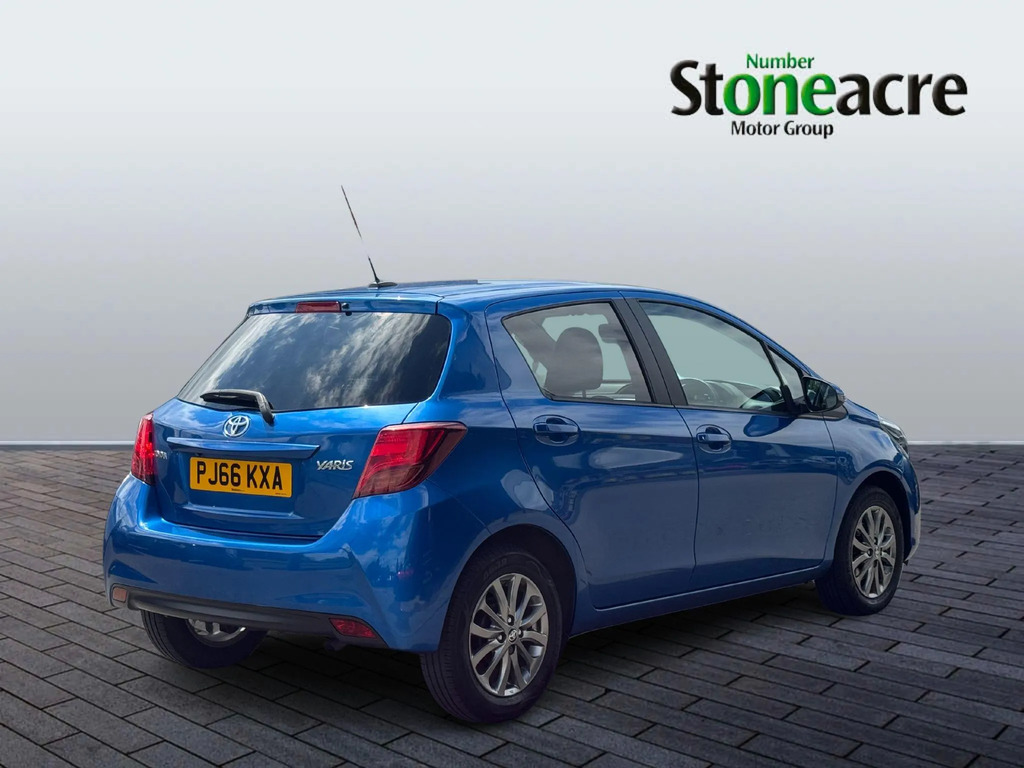 Toyota Yaris Icon Blue #8
