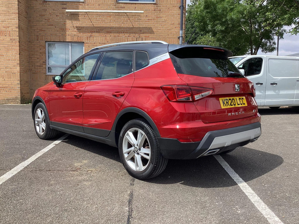 Seat Arona 1.0 Tsi 115 Fr Ez Red #4