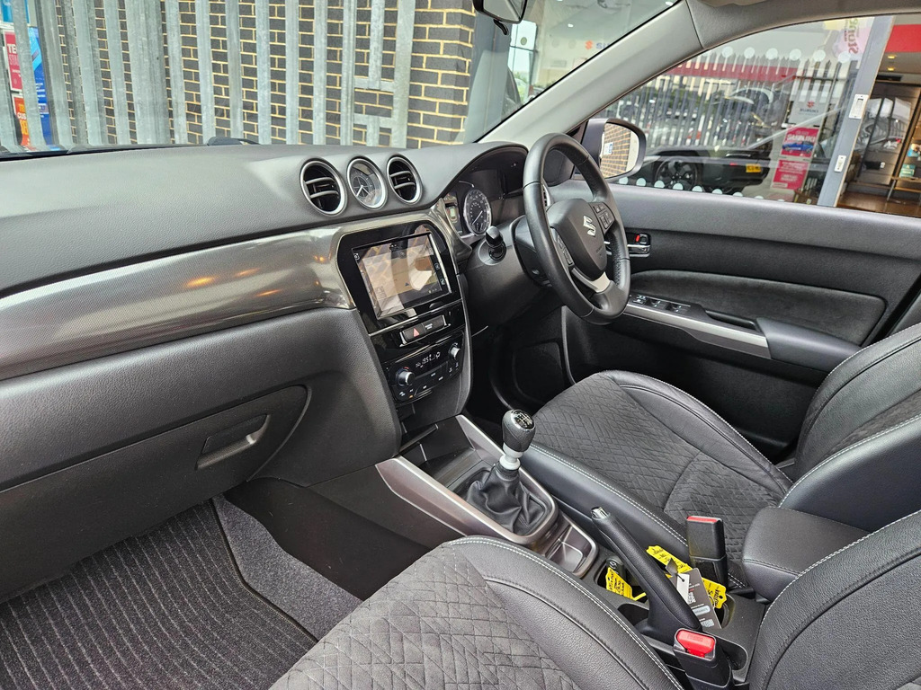 Suzuki Vitara Vitara Sz5 Boosterjet Mhev Allgrip White #13