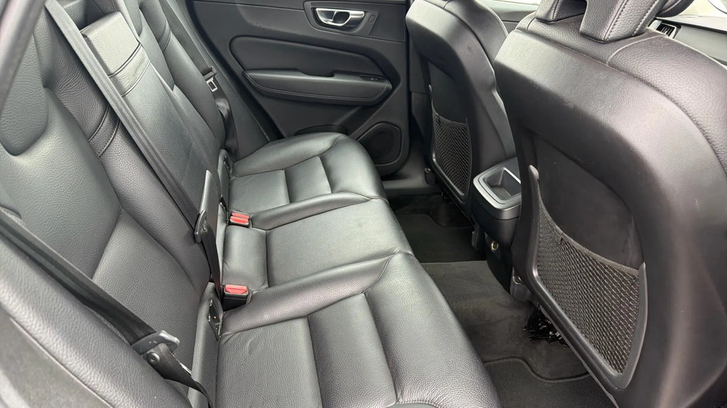 Volvo XC60 D4 Awd Momentum Black #6