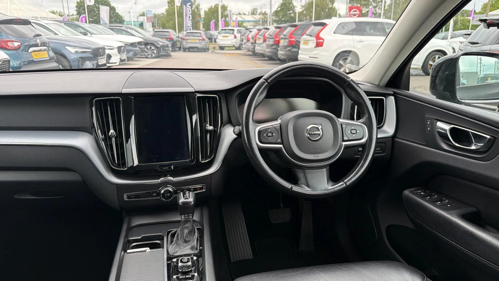 Volvo XC60 D4 Awd Momentum Black #5