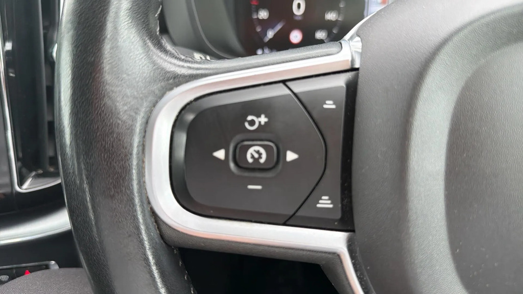 Volvo XC60 D4 Momentum Awd Grey #20