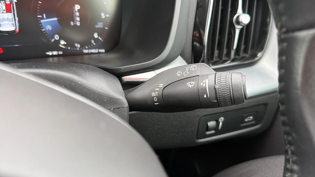 Volvo XC60 D4 Momentum Awd Grey #22