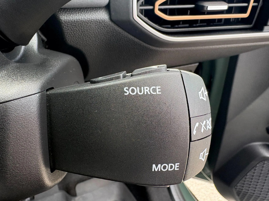 Dacia Jogger 1.6 Hybrid Extreme Euro 6 S S White #26