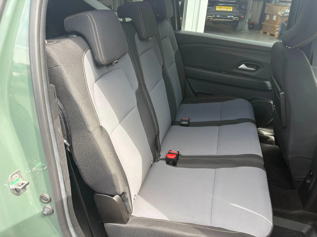 Dacia Jogger 1.6 Hybrid Extreme Euro 6 S S White #35