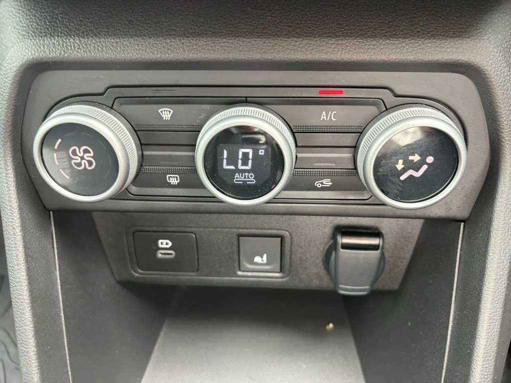 Dacia Jogger 1.6 Hybrid Extreme Euro 6 S S White #24