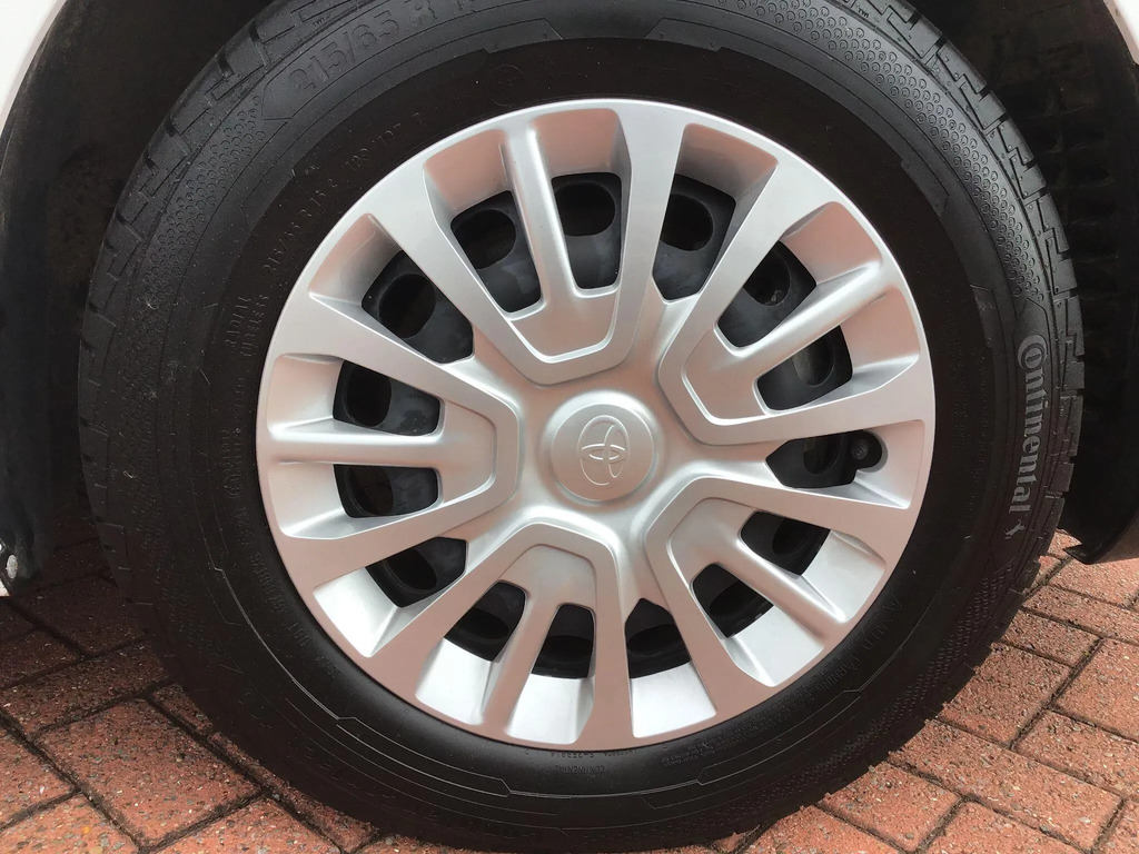 Toyota PROACE 2L Icon 6Dr White #8