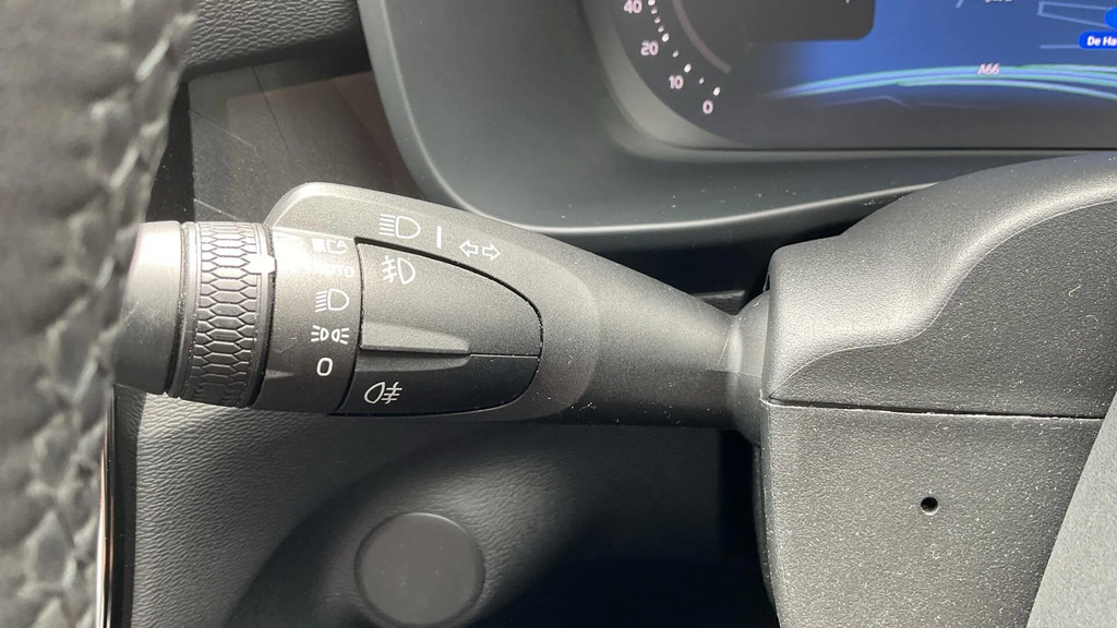 Volvo XC40 2.0 B3p Ultra Dark Grey #18