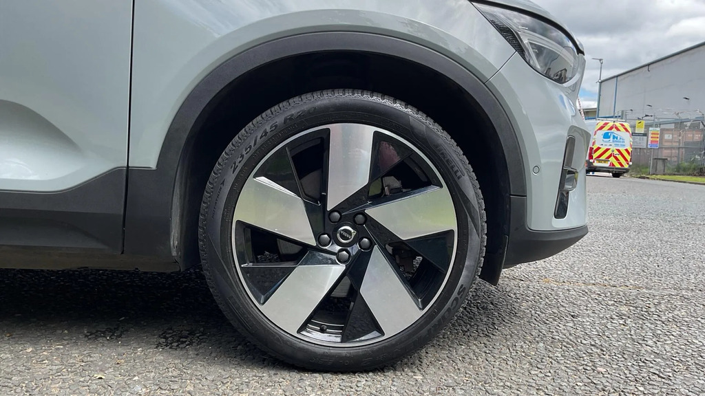 Volvo XC40 2.0 B3p Ultra Dark Grey #9