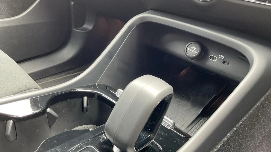 Volvo XC40 2.0 B3p Ultra Dark Grey #24