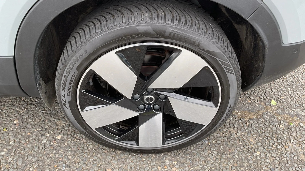 Volvo XC40 2.0 B3p Ultra Dark Grey #36