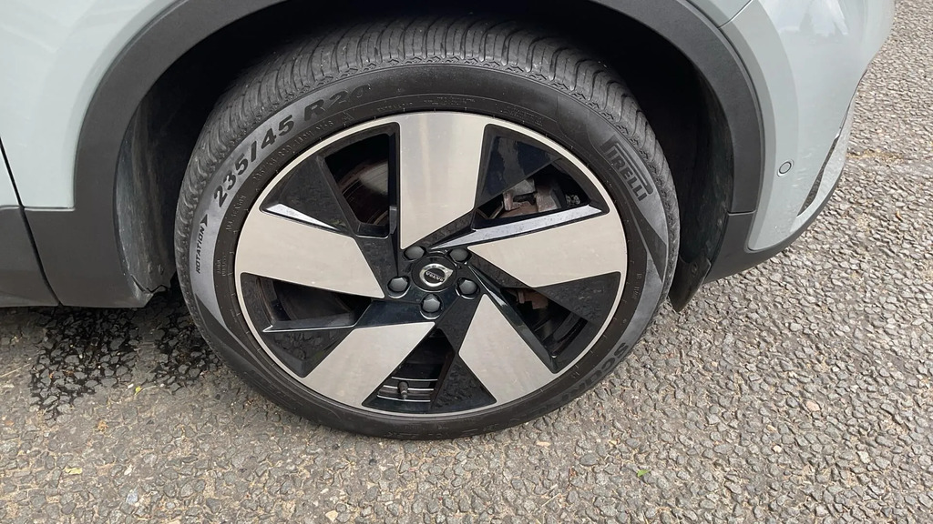 Volvo XC40 2.0 B3p Ultra Dark Grey #34
