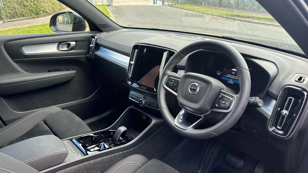 Volvo XC40 2.0 B4 Mhev Plus Black Edition Dct Euro 6 S  #4