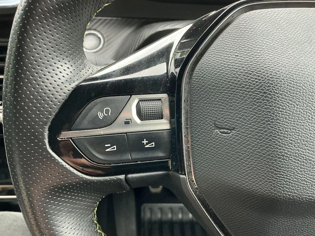 Peugeot 2008 2008 Gt Line Puretech Ss Orange #13