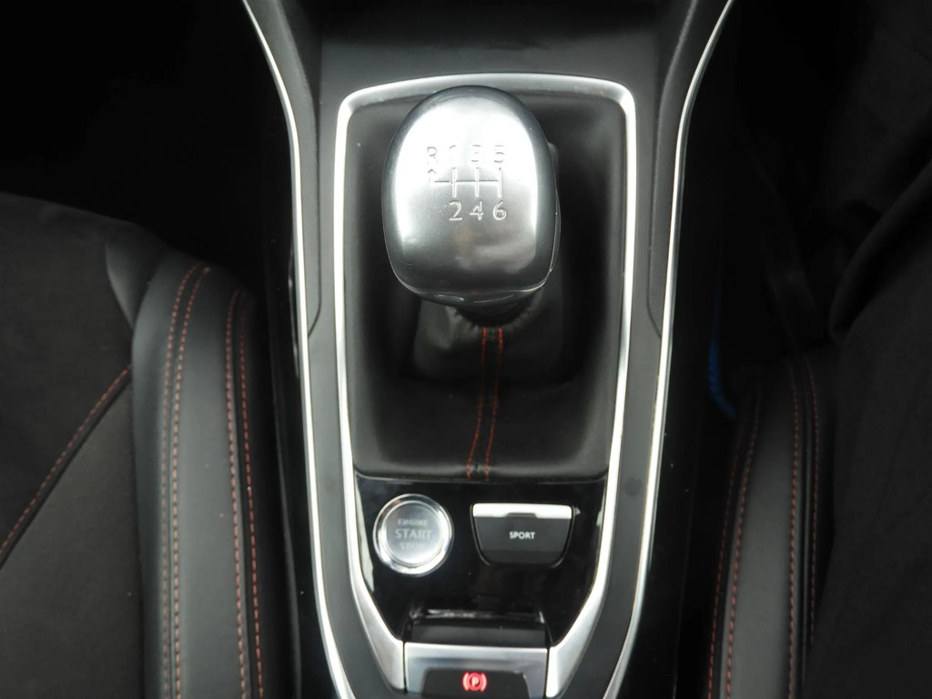 Peugeot 308 Tech Edition 1.2 Puretech 130 Eat8 Ss White #9
