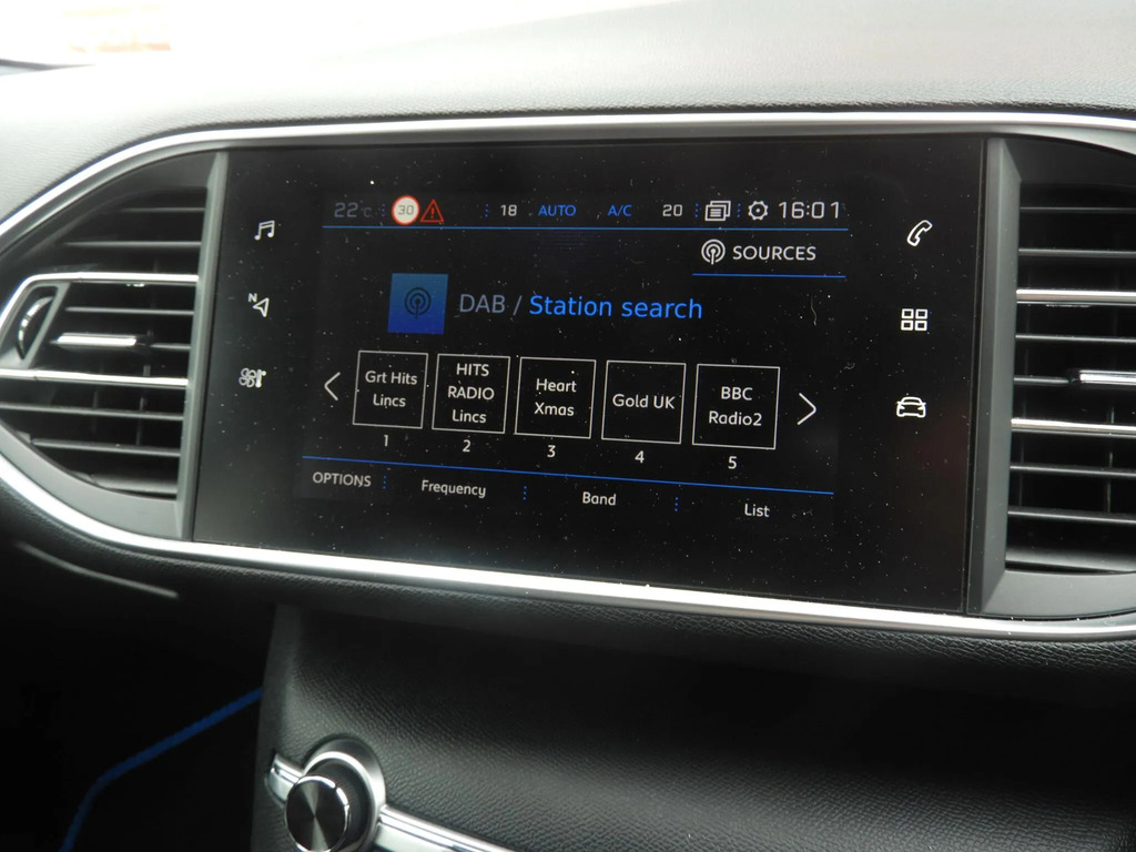 Peugeot 308 Tech Edition 1.2 Puretech 130 Eat8 Ss White #18