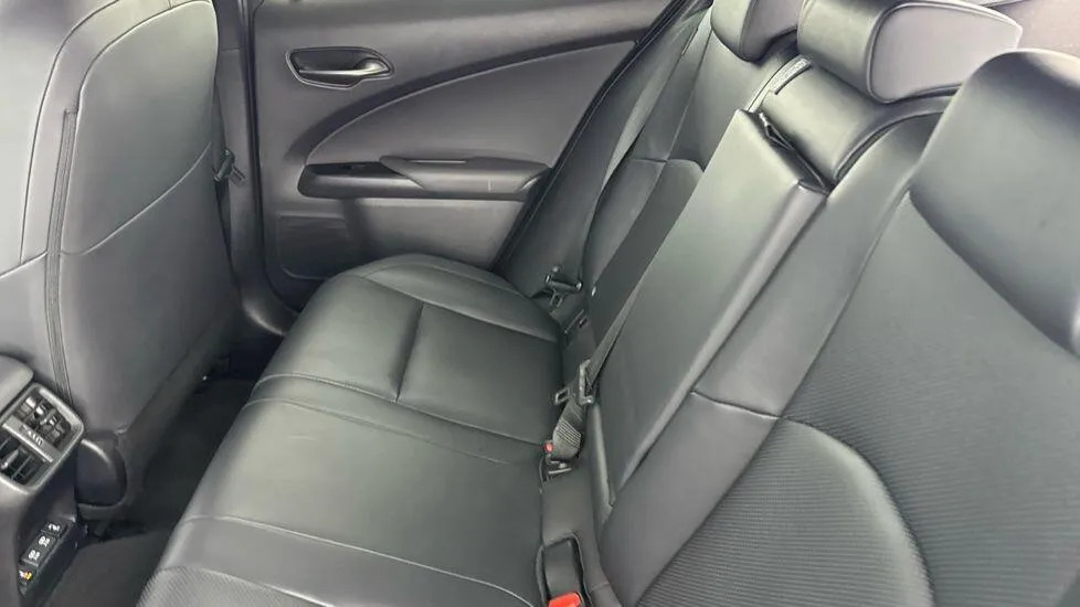 Lexus UX 300E 54.3Kwh Takumi Silver #13