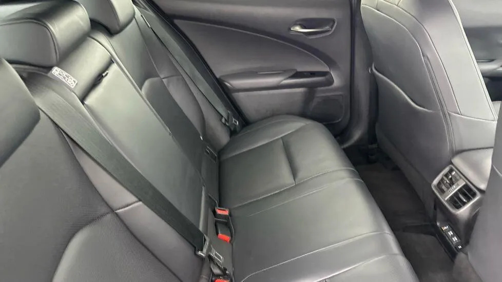 Lexus UX 300E 54.3Kwh Takumi Silver #11