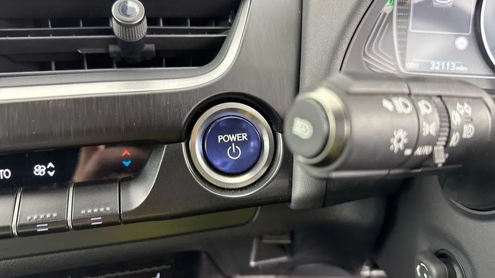 Lexus UX 300E 54.3Kwh Takumi Silver #25
