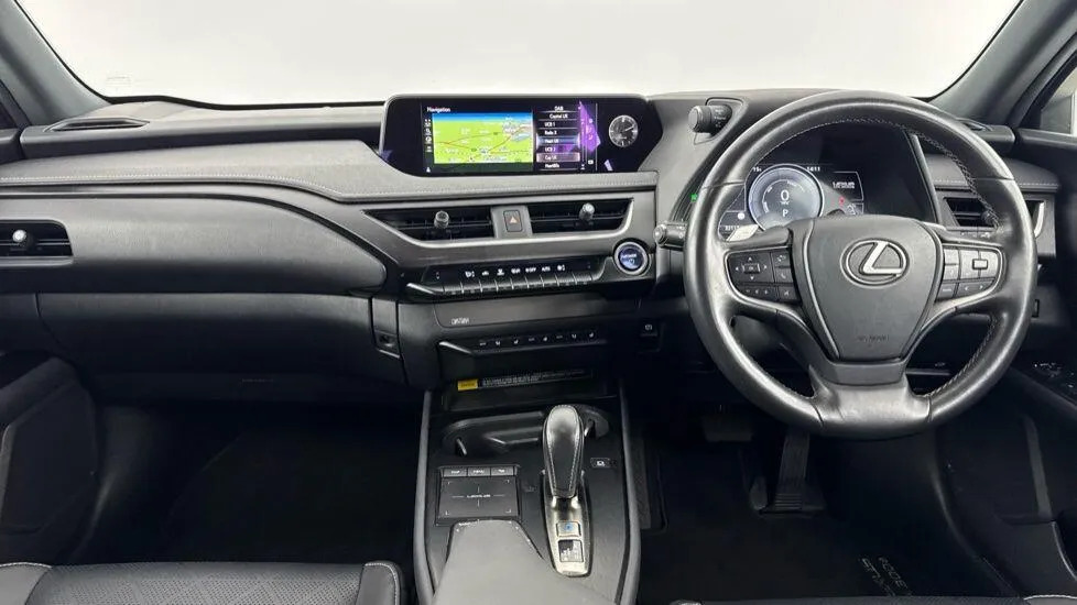 Lexus UX 300E 54.3Kwh Takumi Silver #9