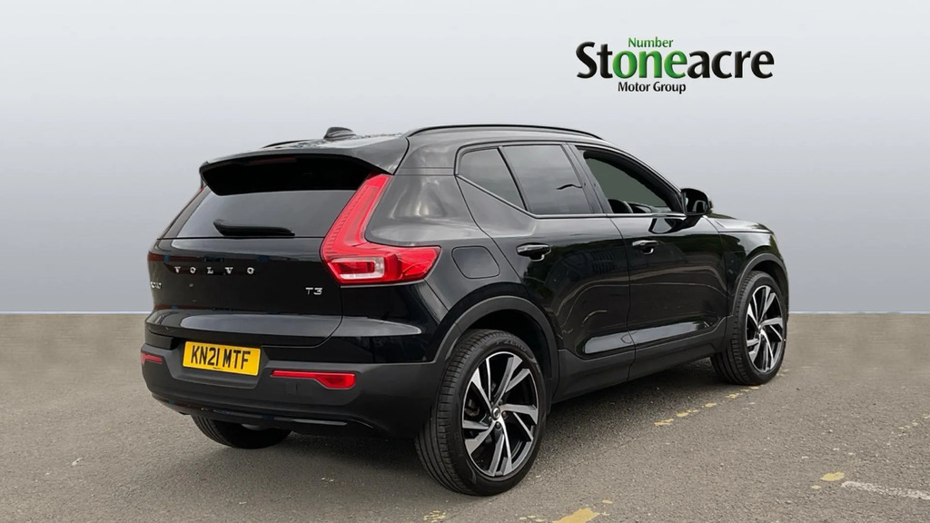 Volvo XC40 R-design Pro T3 163 Hp #2