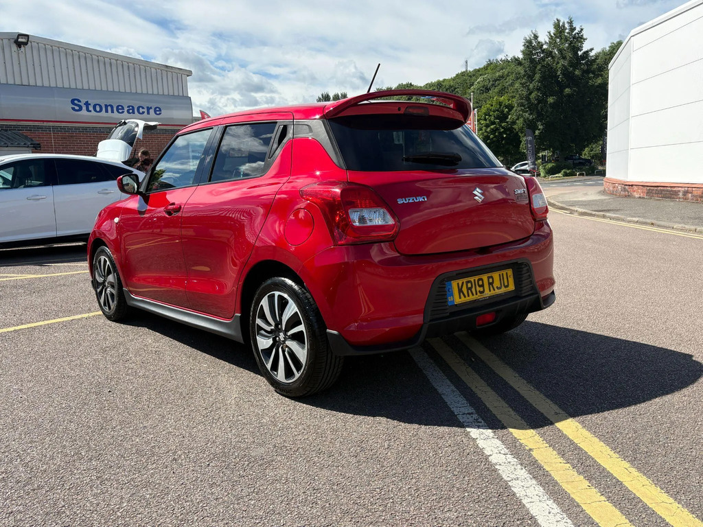 Suzuki Swift 1.2 Dualjet Attitude Red #5