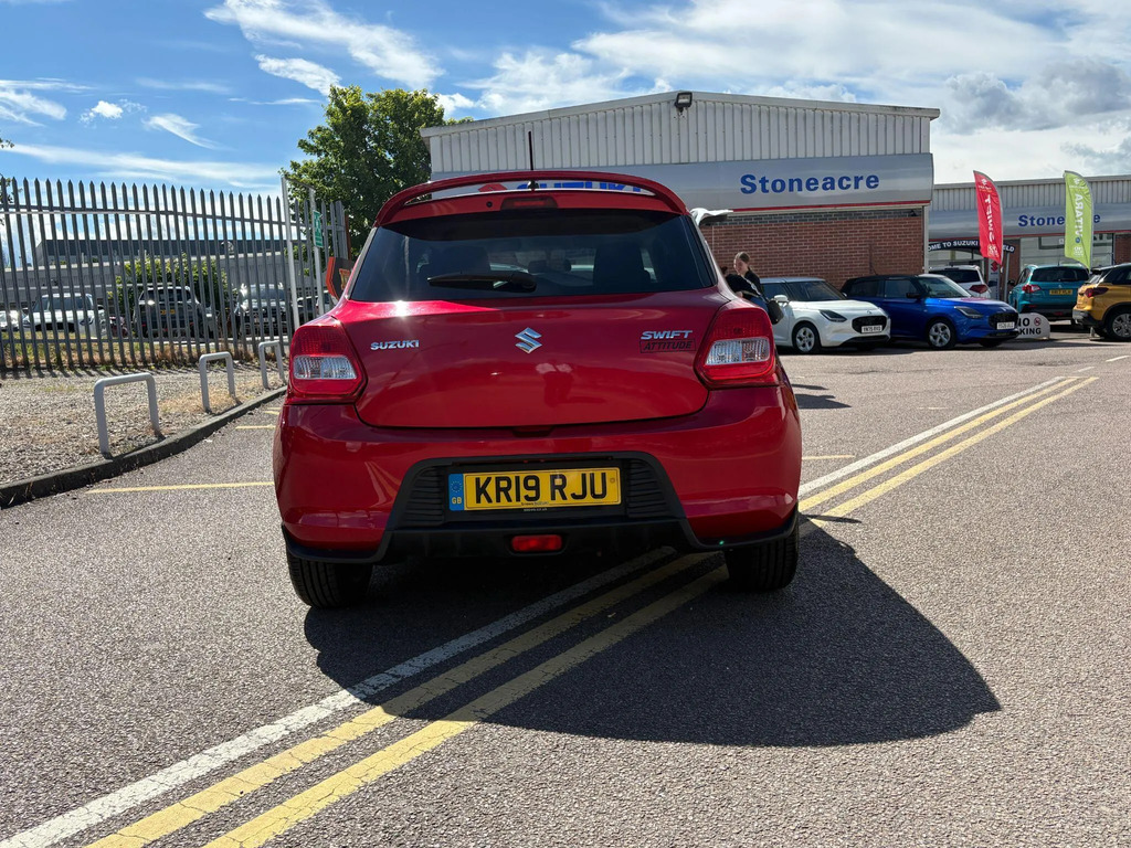 Suzuki Swift 1.2 Dualjet Attitude Red #4