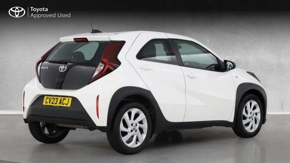 Toyota Aygo X 1.0 Vvt-i Pure #2