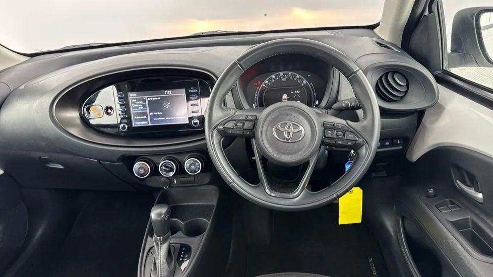Toyota Aygo X 1.0 Vvt-i Pure #6
