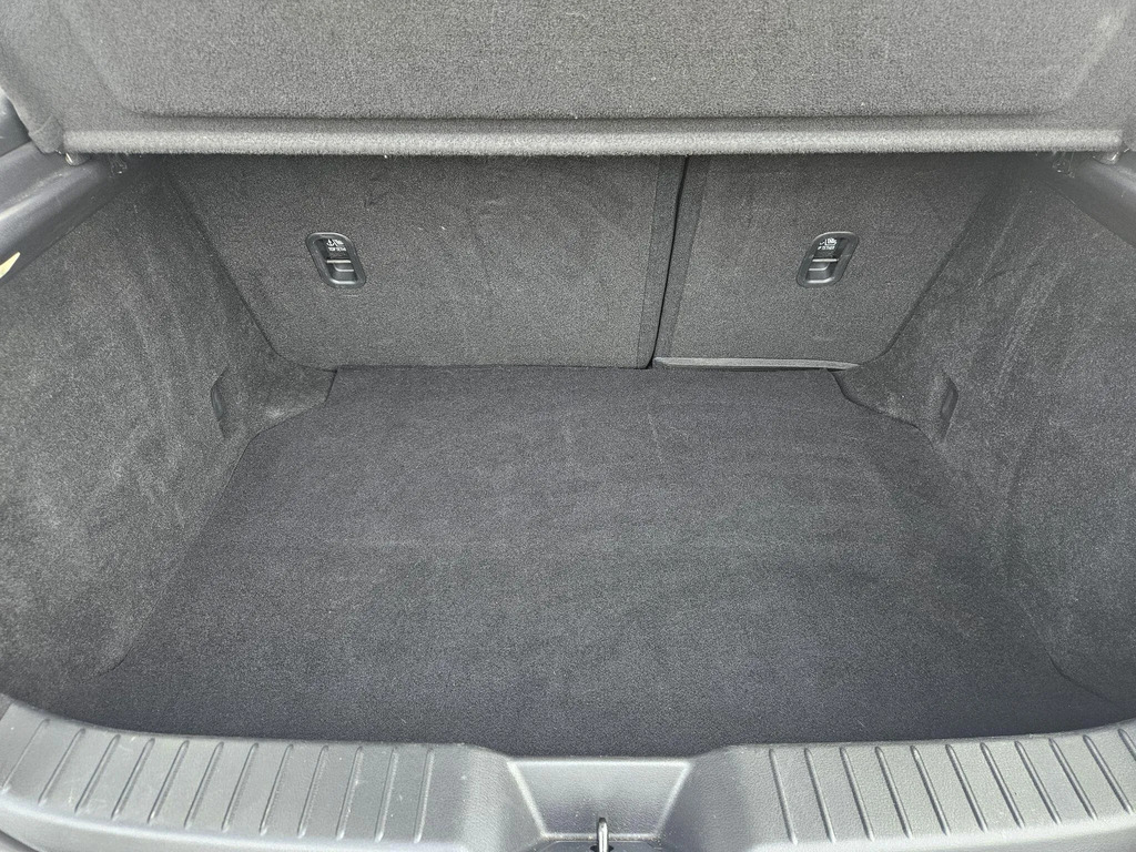 Mazda 3 Exclusive-line Mhev Aut Silver #10