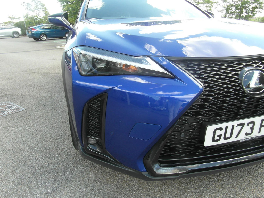 Lexus UX 250H 2.0 F-sport Design Cvt #3