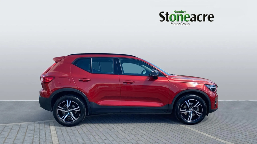 Volvo XC40 2.0 B3p Plus Dark  #2