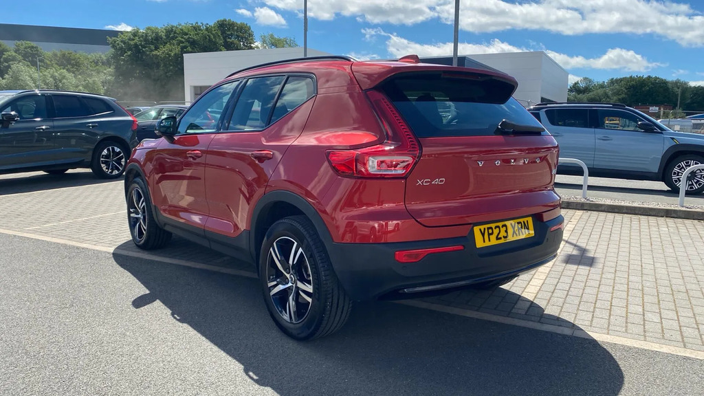 Volvo XC40 Volvo Xc40 Core Gold #31