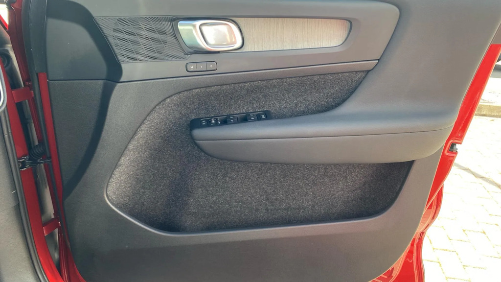 Volvo XC40 Volvo Xc40 Core Gold #22