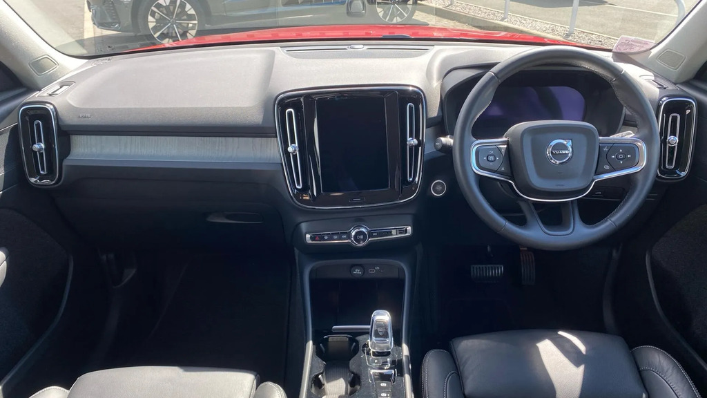 Volvo XC40 2.0 B3p Plus Dark  #4