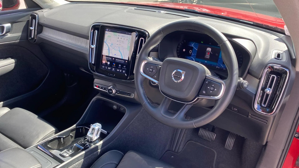 Volvo XC40 2.0 B3p Plus Dark  #3