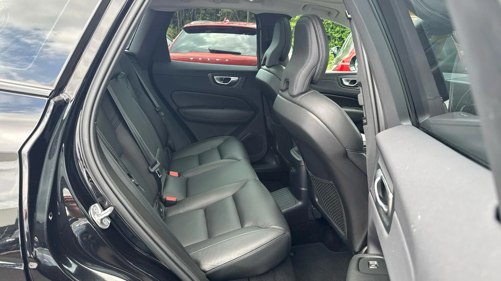 Volvo XC60 Plus Dark T6 Awd 350 Hp #6