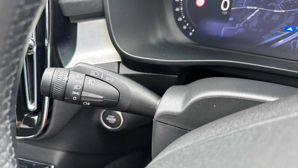 Volvo XC40 2.0 B4p 194 Plus Pro Black Edition MD75FAO Grey #18